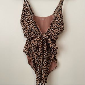 Aerie Women’s One Piece Swimsuit Size Medium Long